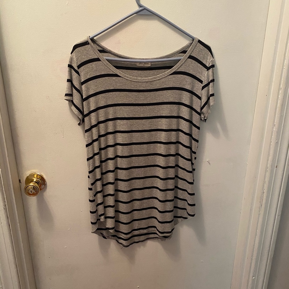 Short sleeve striped shirt
